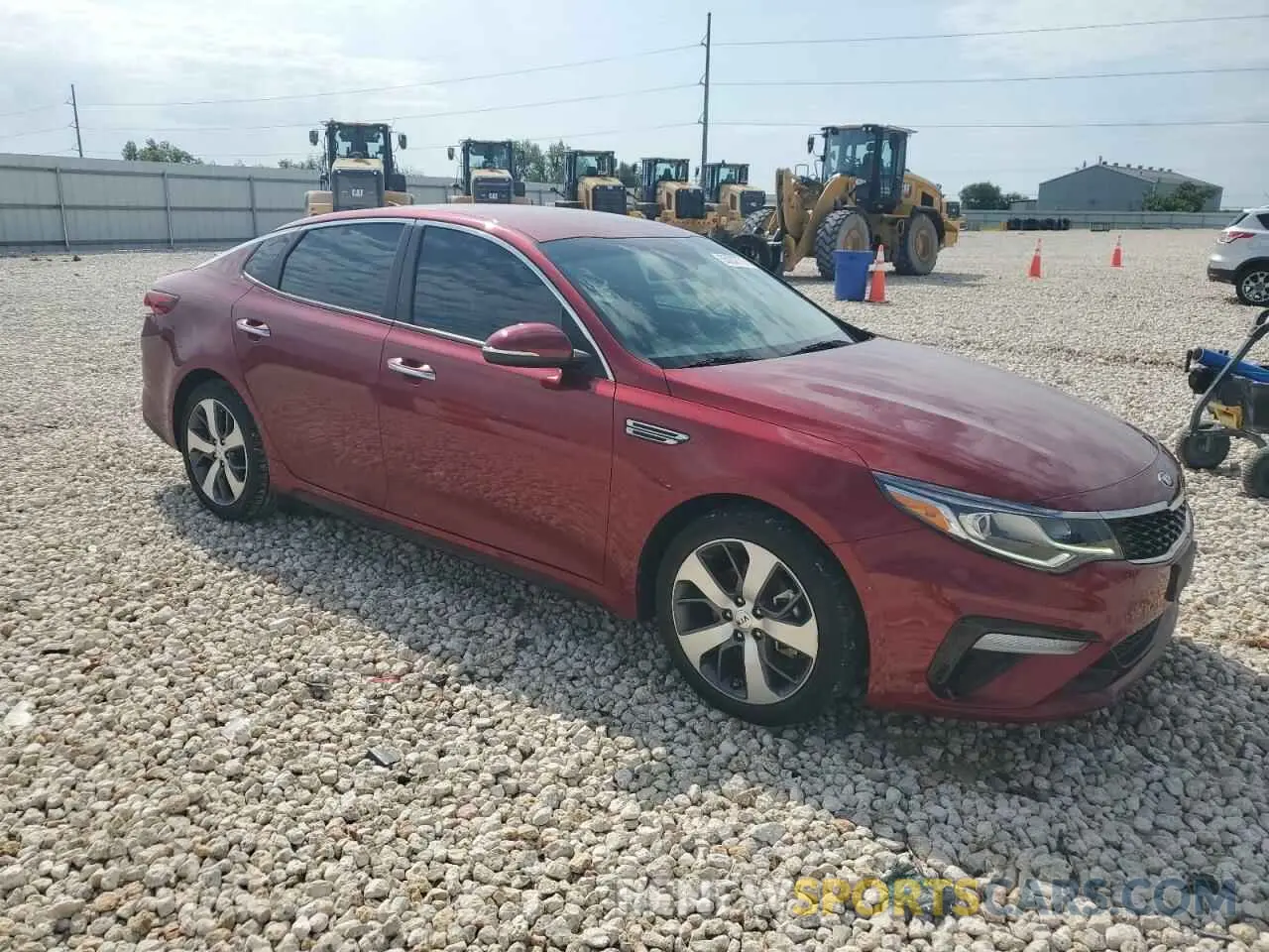 4 Photograph of a damaged car 5XXGT4L30LG405815 KIA OPTIMA 2020
