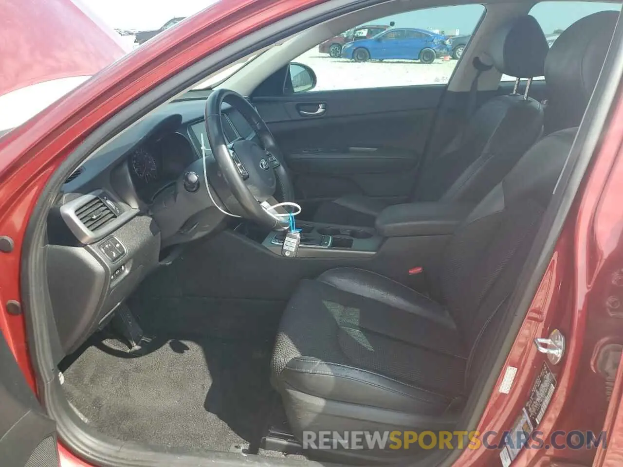 7 Photograph of a damaged car 5XXGT4L30LG405815 KIA OPTIMA 2020