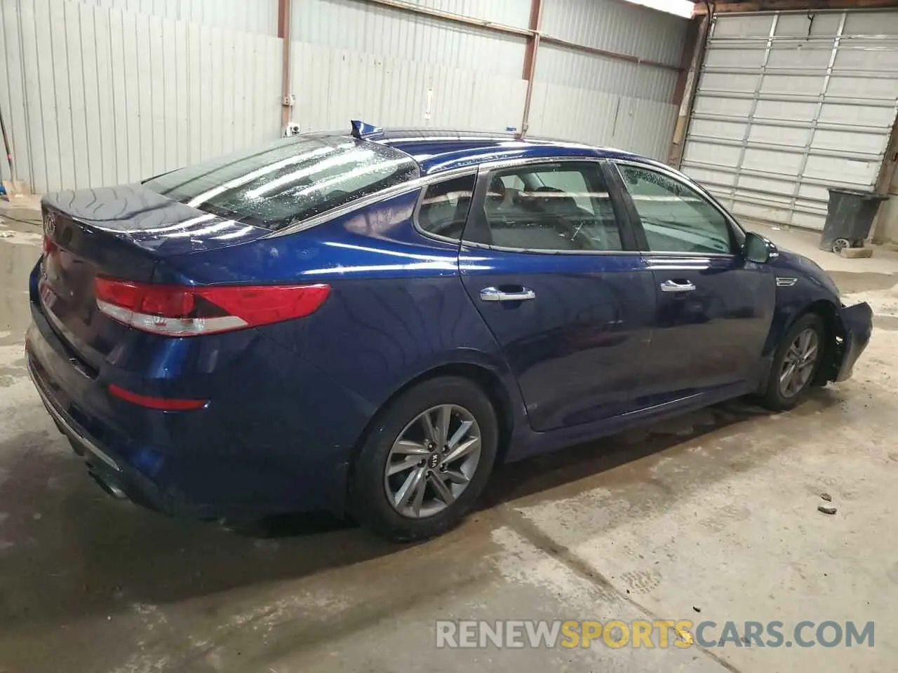 3 Photograph of a damaged car 5XXGT4L30LG408570 KIA OPTIMA 2020