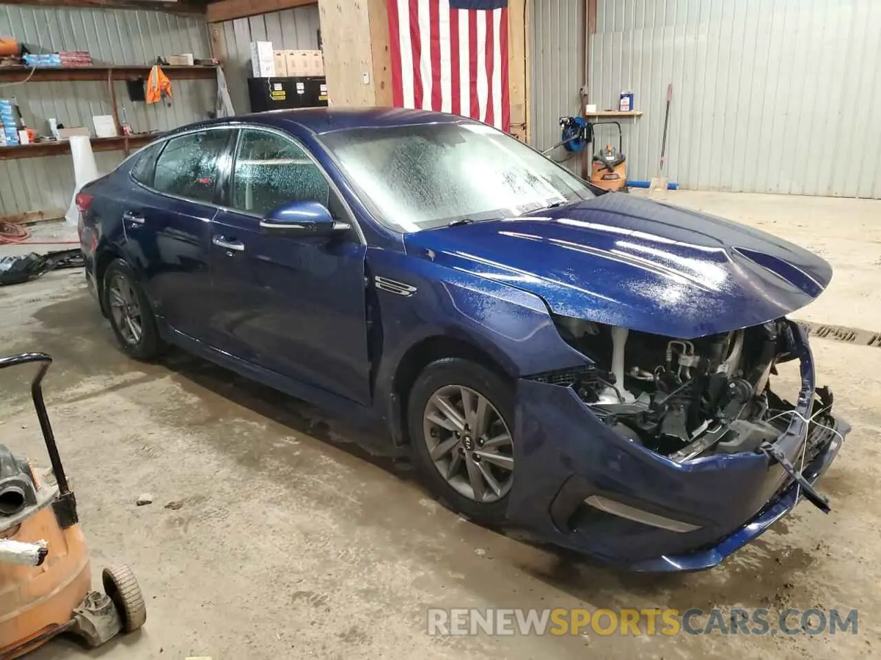 4 Photograph of a damaged car 5XXGT4L30LG408570 KIA OPTIMA 2020