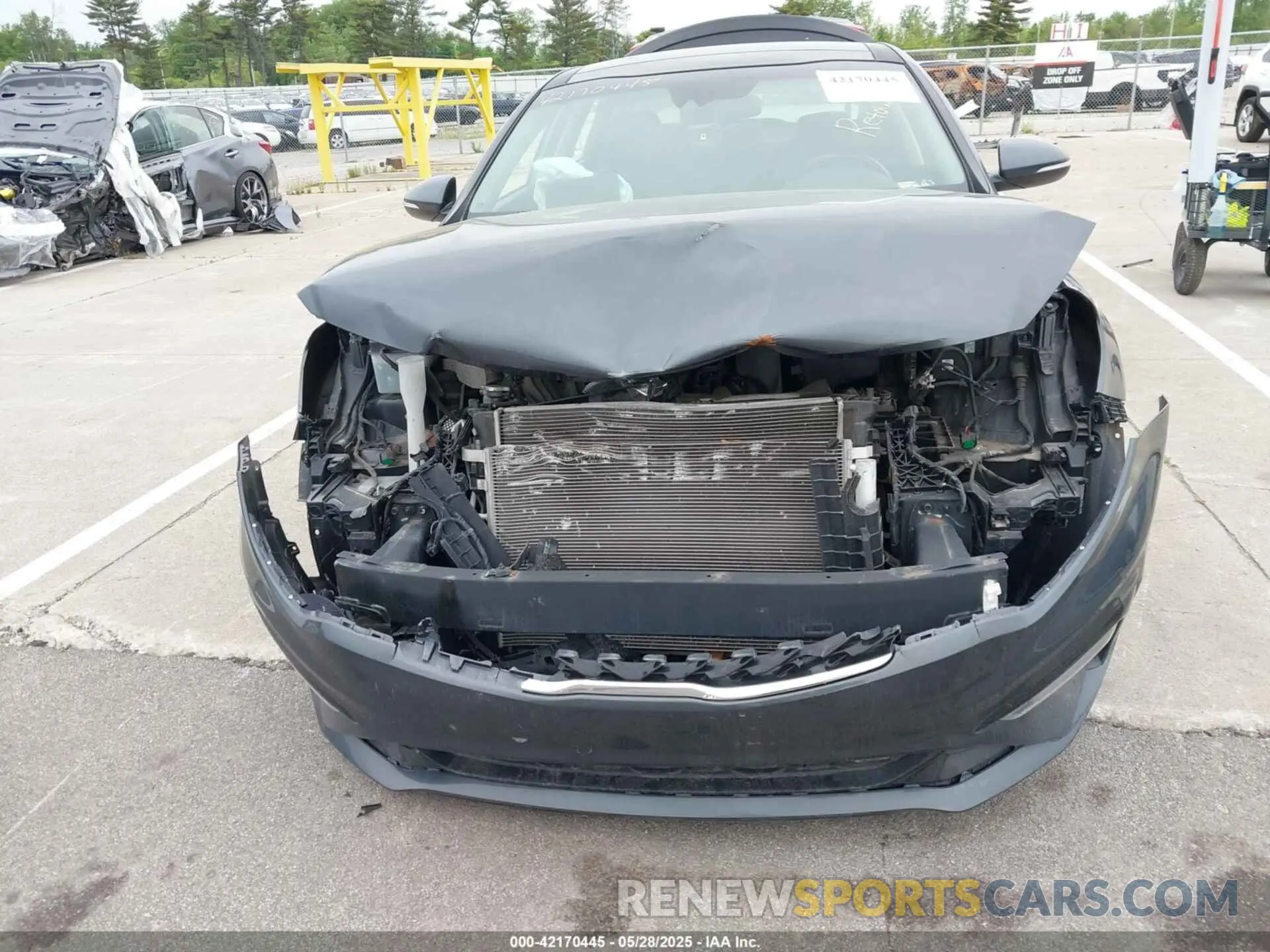 12 Photograph of a damaged car 5XXGT4L30LG410027 KIA OPTIMA 2020