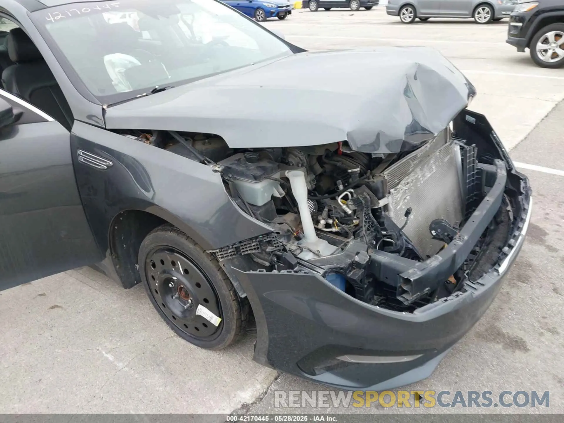 17 Photograph of a damaged car 5XXGT4L30LG410027 KIA OPTIMA 2020