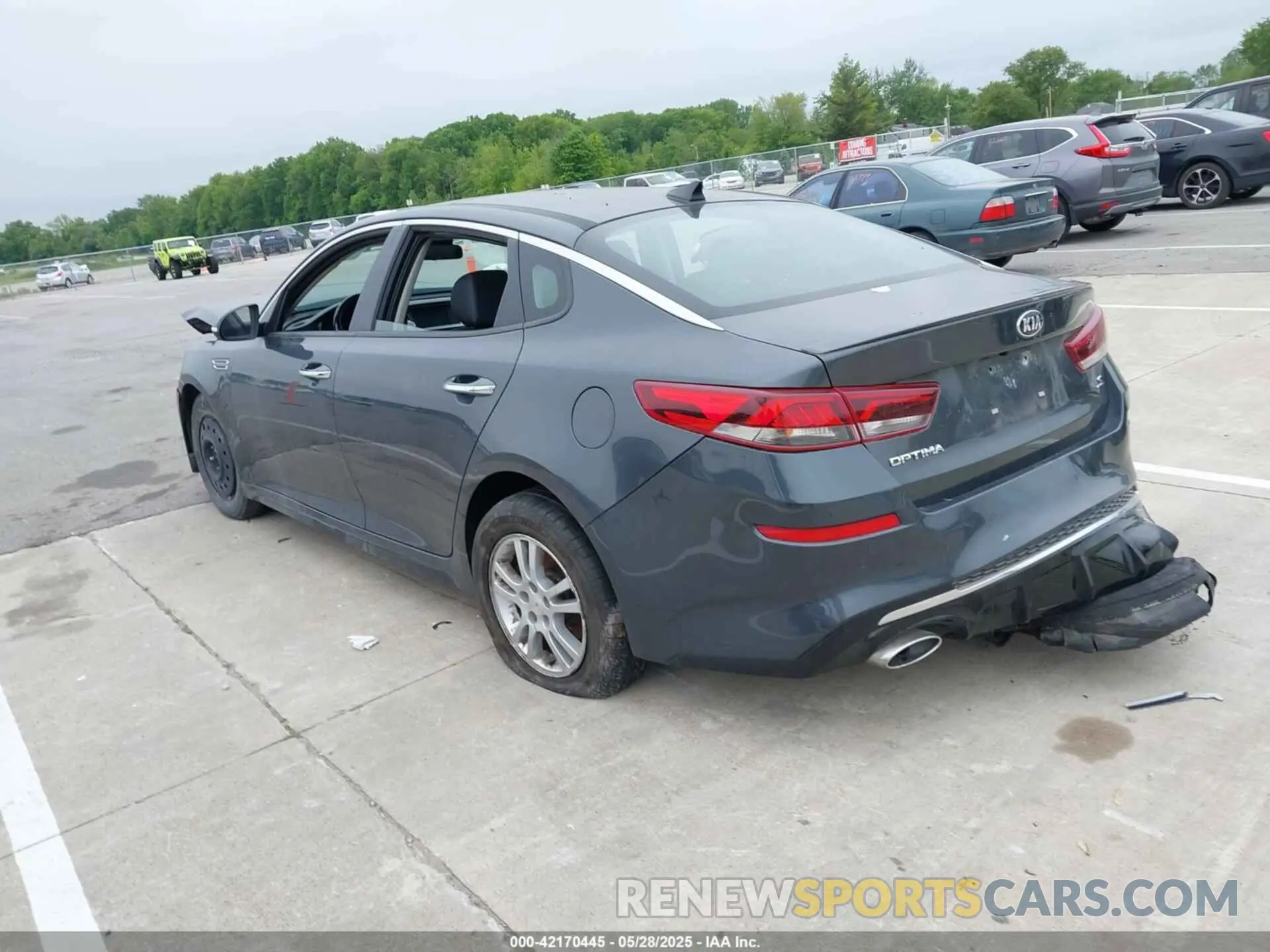 3 Photograph of a damaged car 5XXGT4L30LG410027 KIA OPTIMA 2020