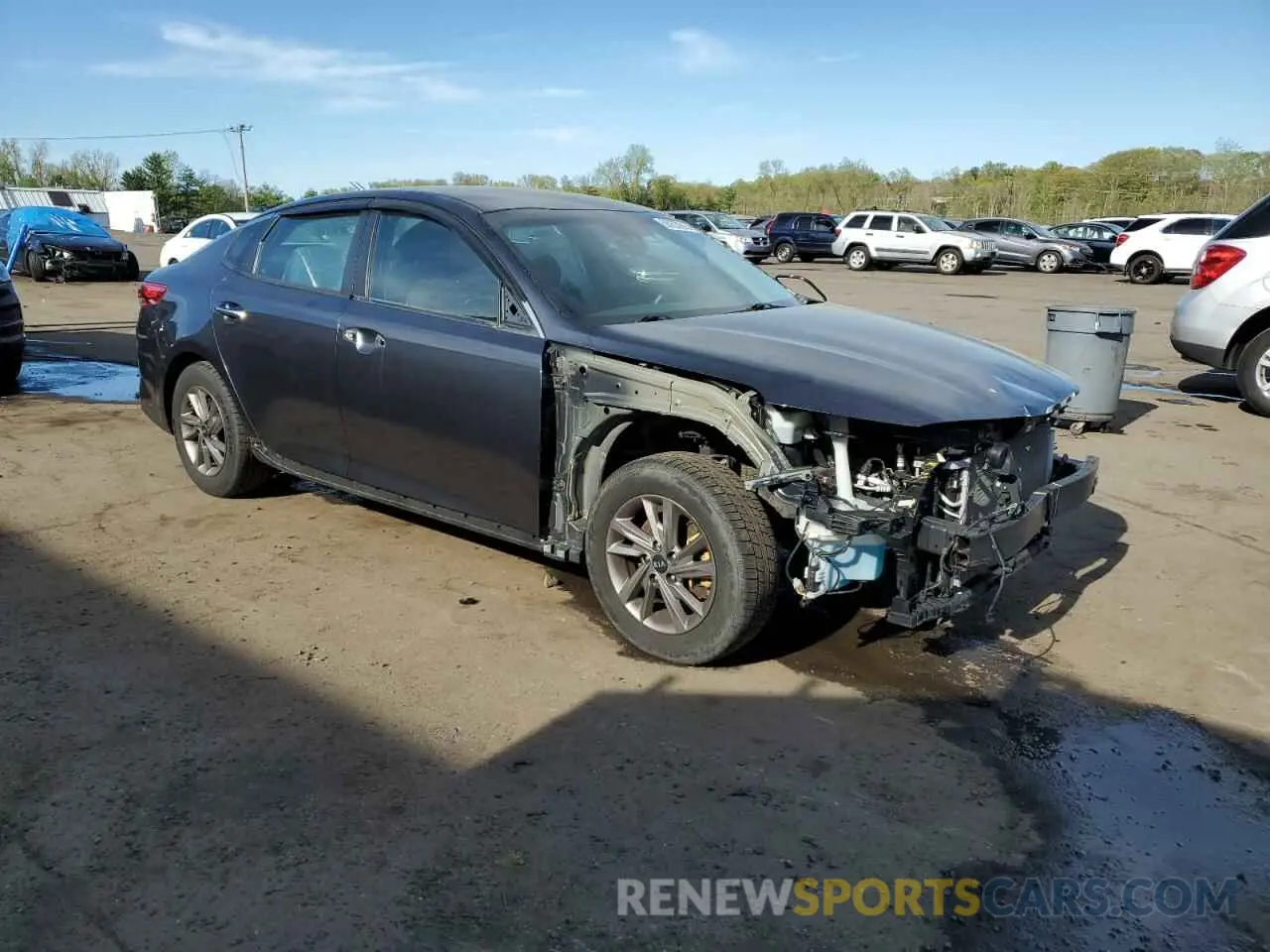 4 Photograph of a damaged car 5XXGT4L30LG426972 KIA OPTIMA 2020