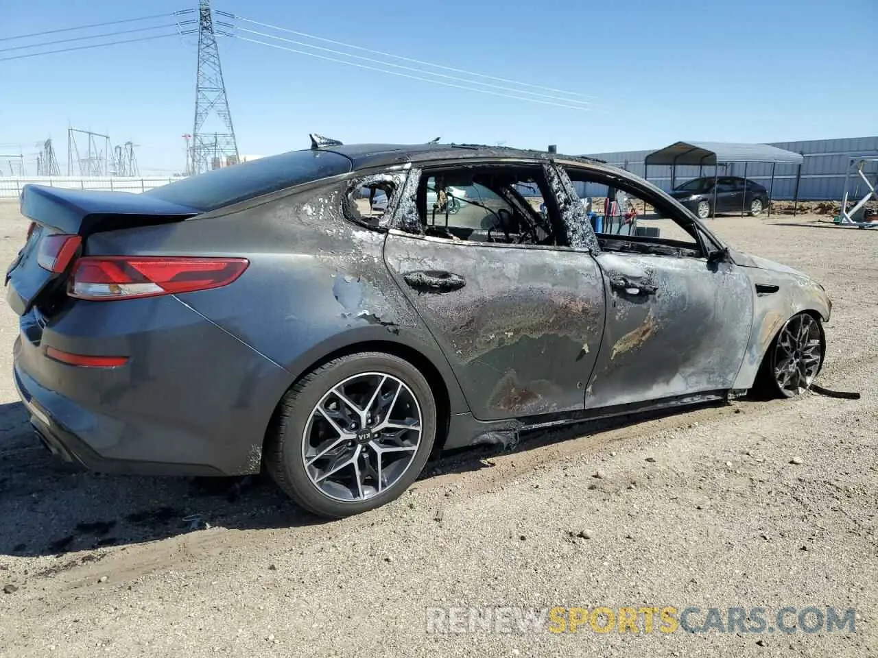 3 Photograph of a damaged car 5XXGT4L30LG438913 KIA OPTIMA 2020