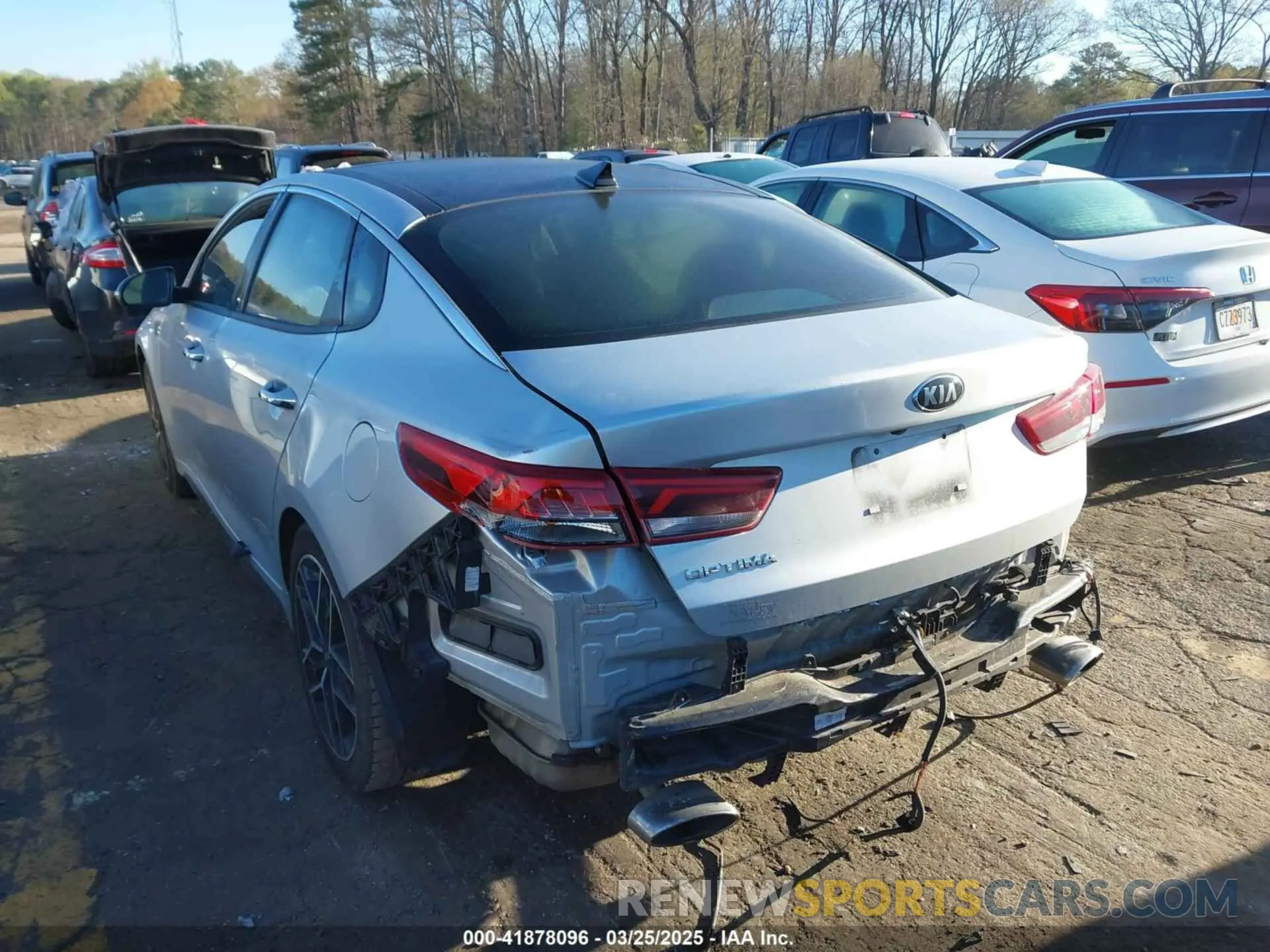 3 Photograph of a damaged car 5XXGT4L30LG440046 KIA OPTIMA 2020