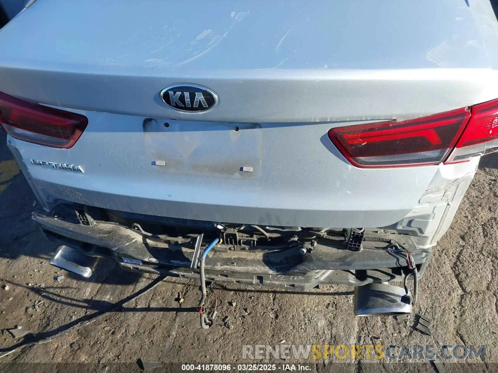 6 Photograph of a damaged car 5XXGT4L30LG440046 KIA OPTIMA 2020
