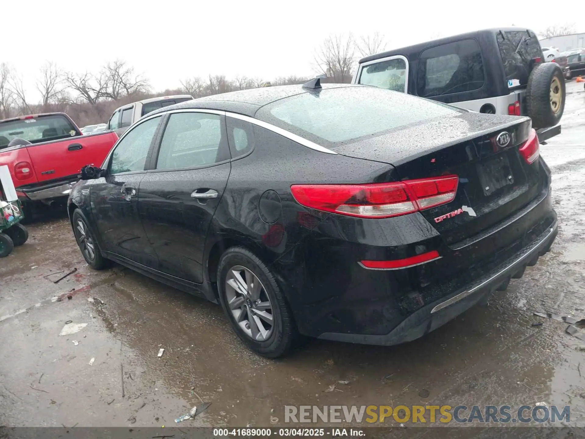 3 Photograph of a damaged car 5XXGT4L30LG443030 KIA OPTIMA 2020