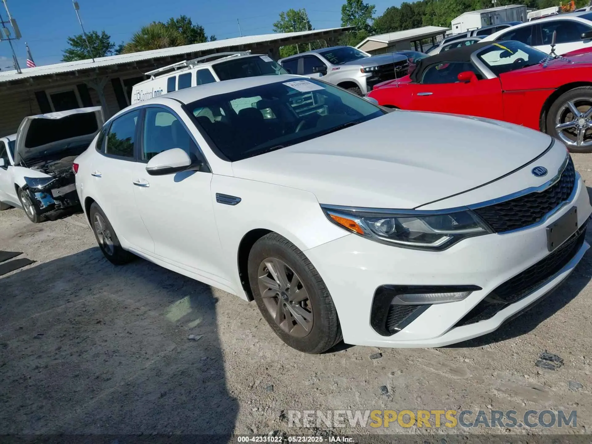 1 Photograph of a damaged car 5XXGT4L31LG380634 KIA OPTIMA 2020