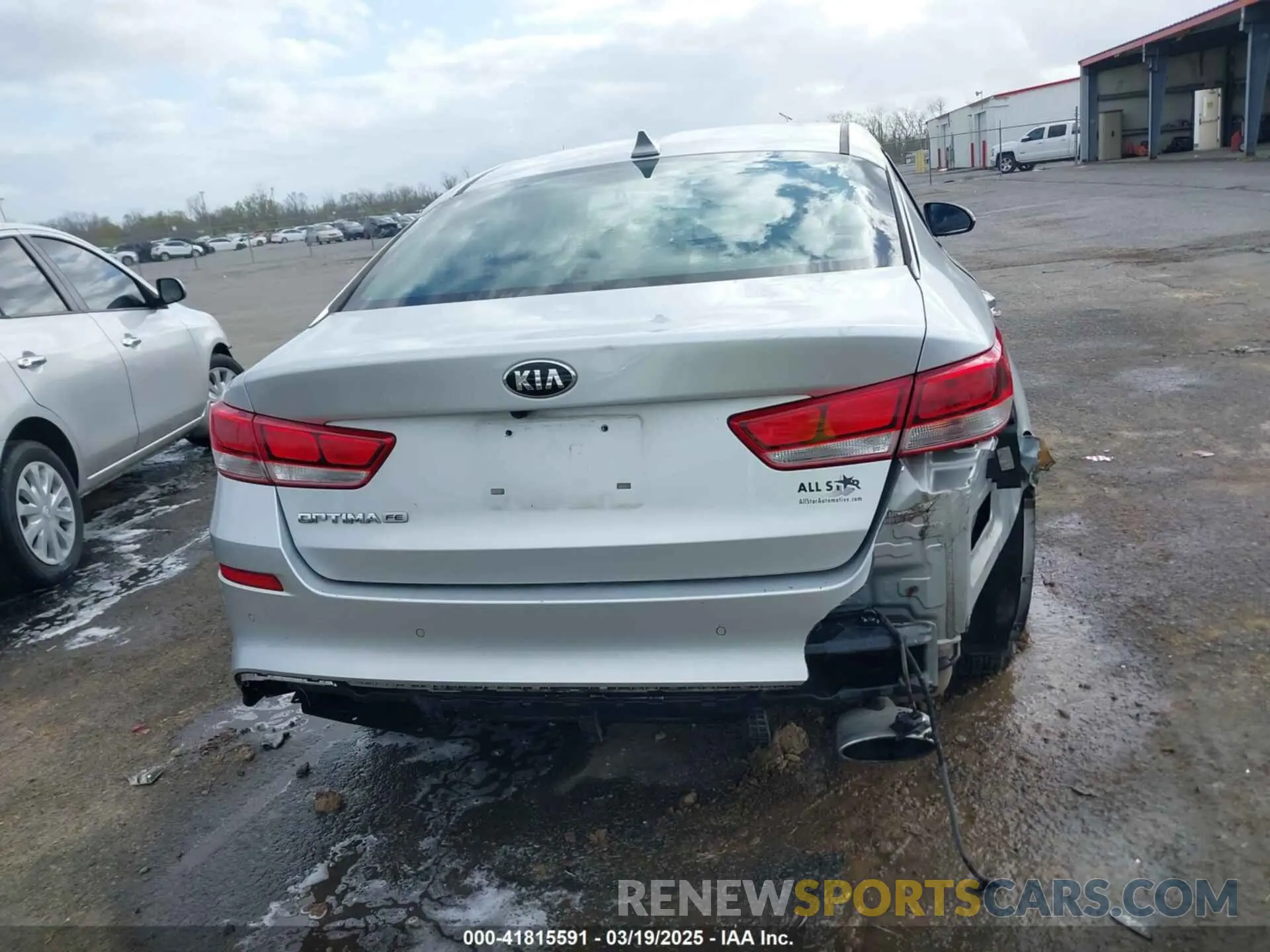 16 Photograph of a damaged car 5XXGT4L31LG380858 KIA OPTIMA 2020