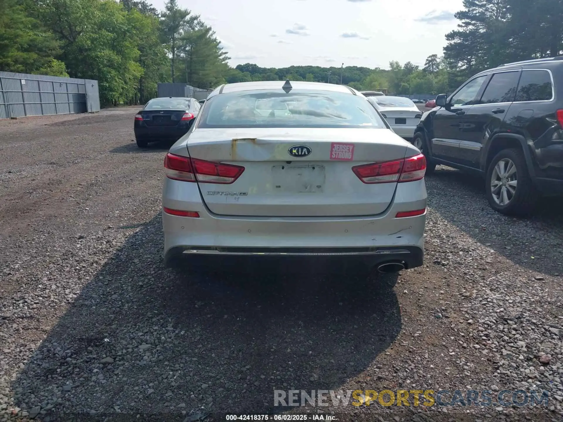 16 Photograph of a damaged car 5XXGT4L31LG381038 KIA OPTIMA 2020