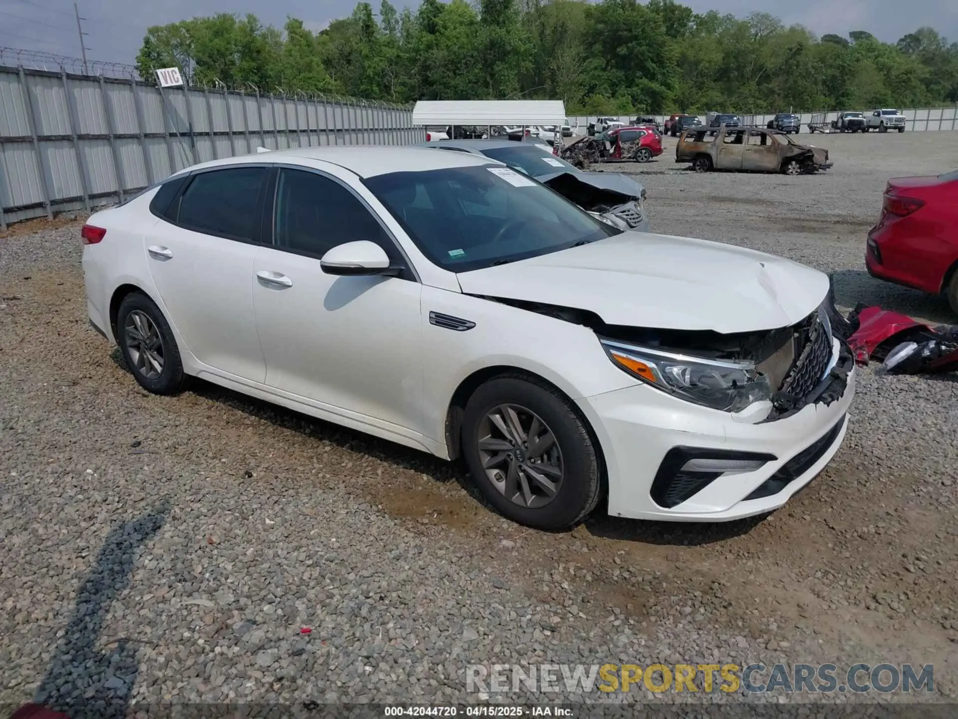 1 Photograph of a damaged car 5XXGT4L31LG381346 KIA OPTIMA 2020
