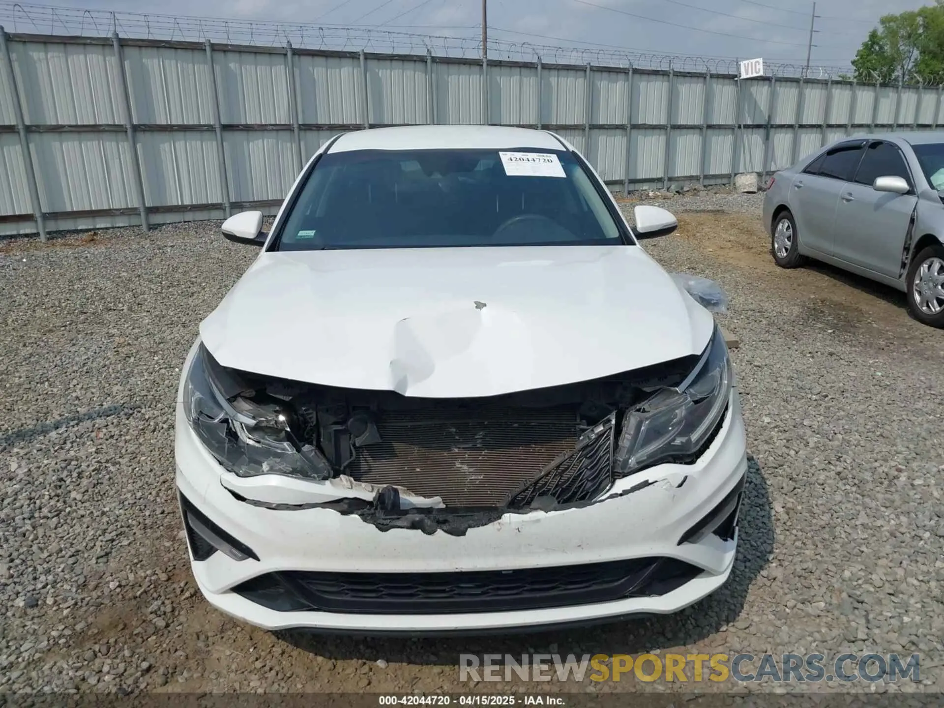 13 Photograph of a damaged car 5XXGT4L31LG381346 KIA OPTIMA 2020