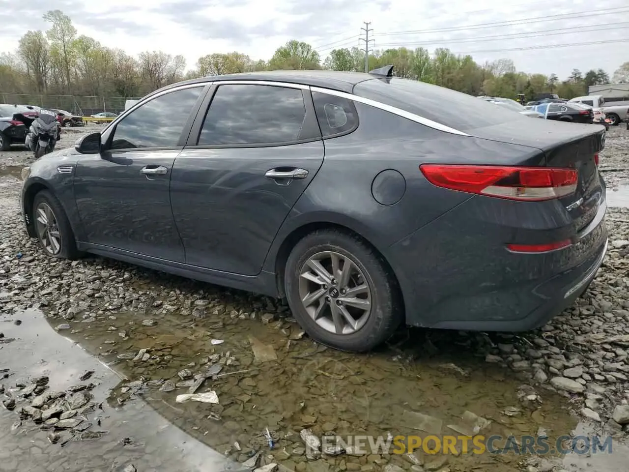 2 Photograph of a damaged car 5XXGT4L31LG382853 KIA OPTIMA 2020