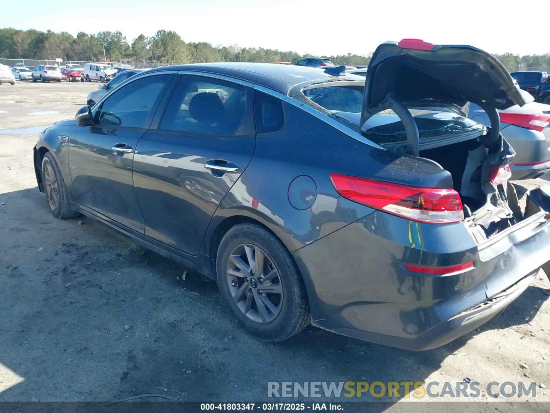 3 Photograph of a damaged car 5XXGT4L31LG385283 KIA OPTIMA 2020