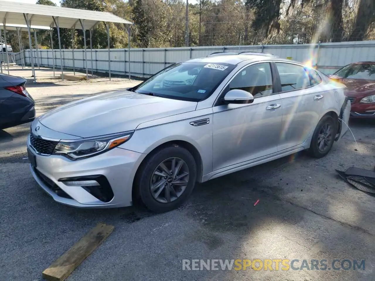 1 Photograph of a damaged car 5XXGT4L31LG386692 KIA OPTIMA 2020