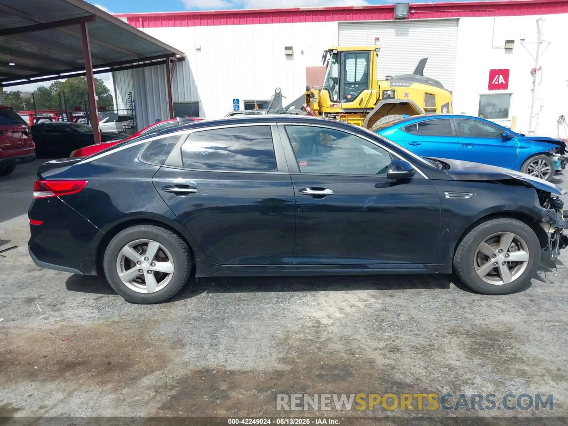 14 Photograph of a damaged car 5XXGT4L31LG391343 KIA OPTIMA 2020