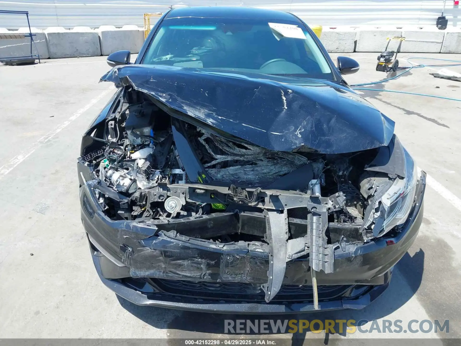 6 Photograph of a damaged car 5XXGT4L31LG391665 KIA OPTIMA 2020