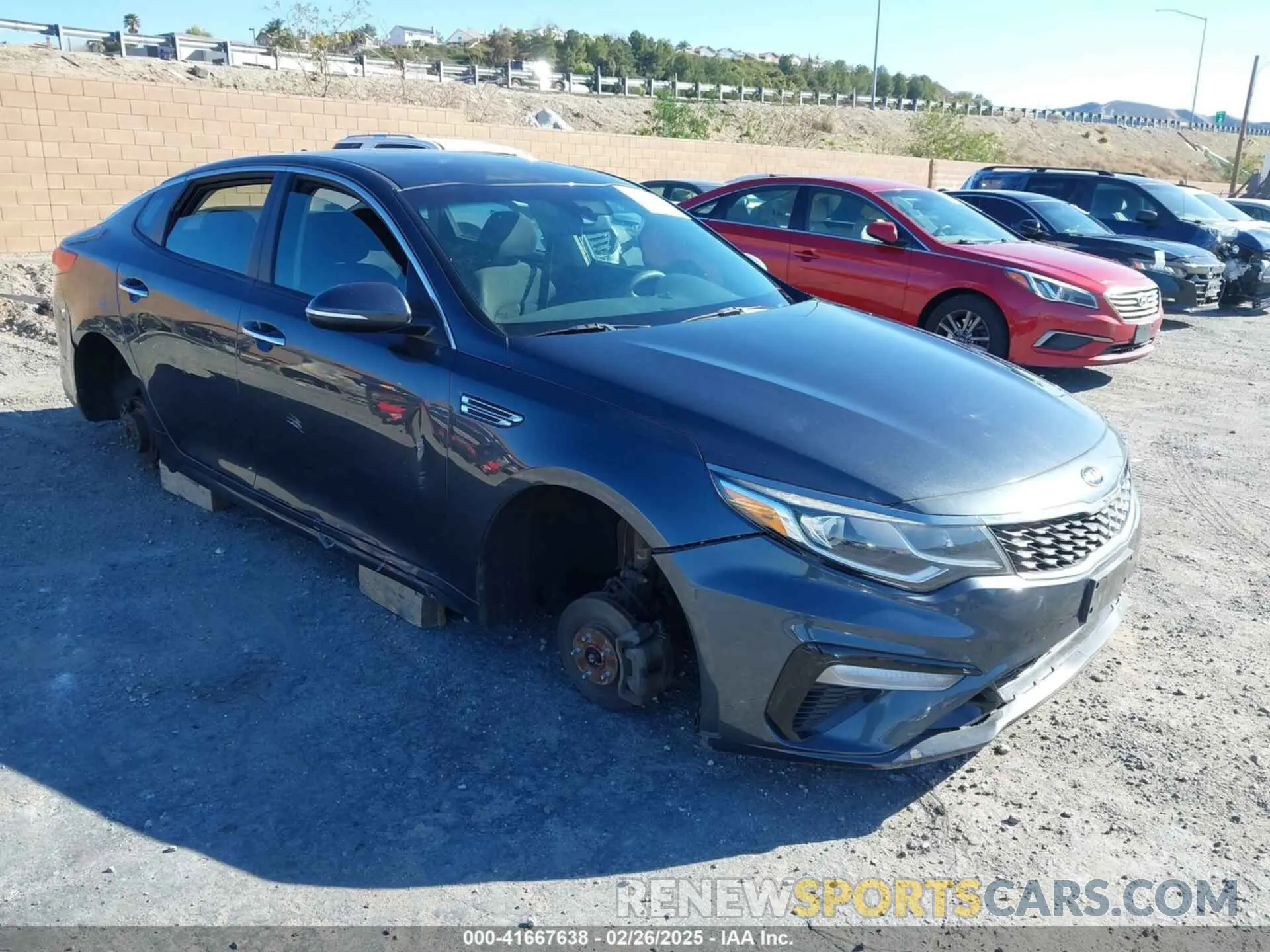 1 Photograph of a damaged car 5XXGT4L31LG392993 KIA OPTIMA 2020