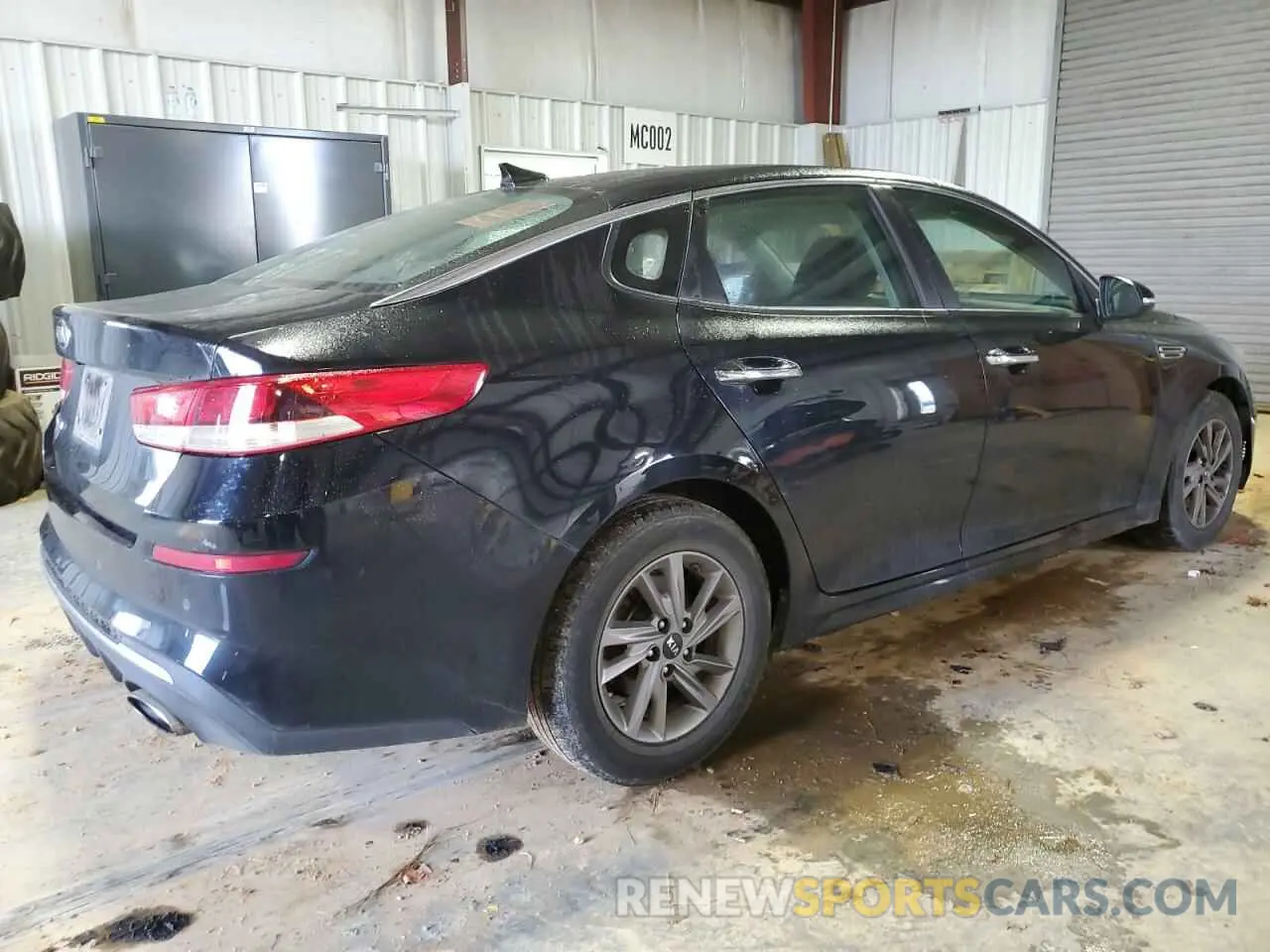 3 Photograph of a damaged car 5XXGT4L31LG398745 KIA OPTIMA 2020