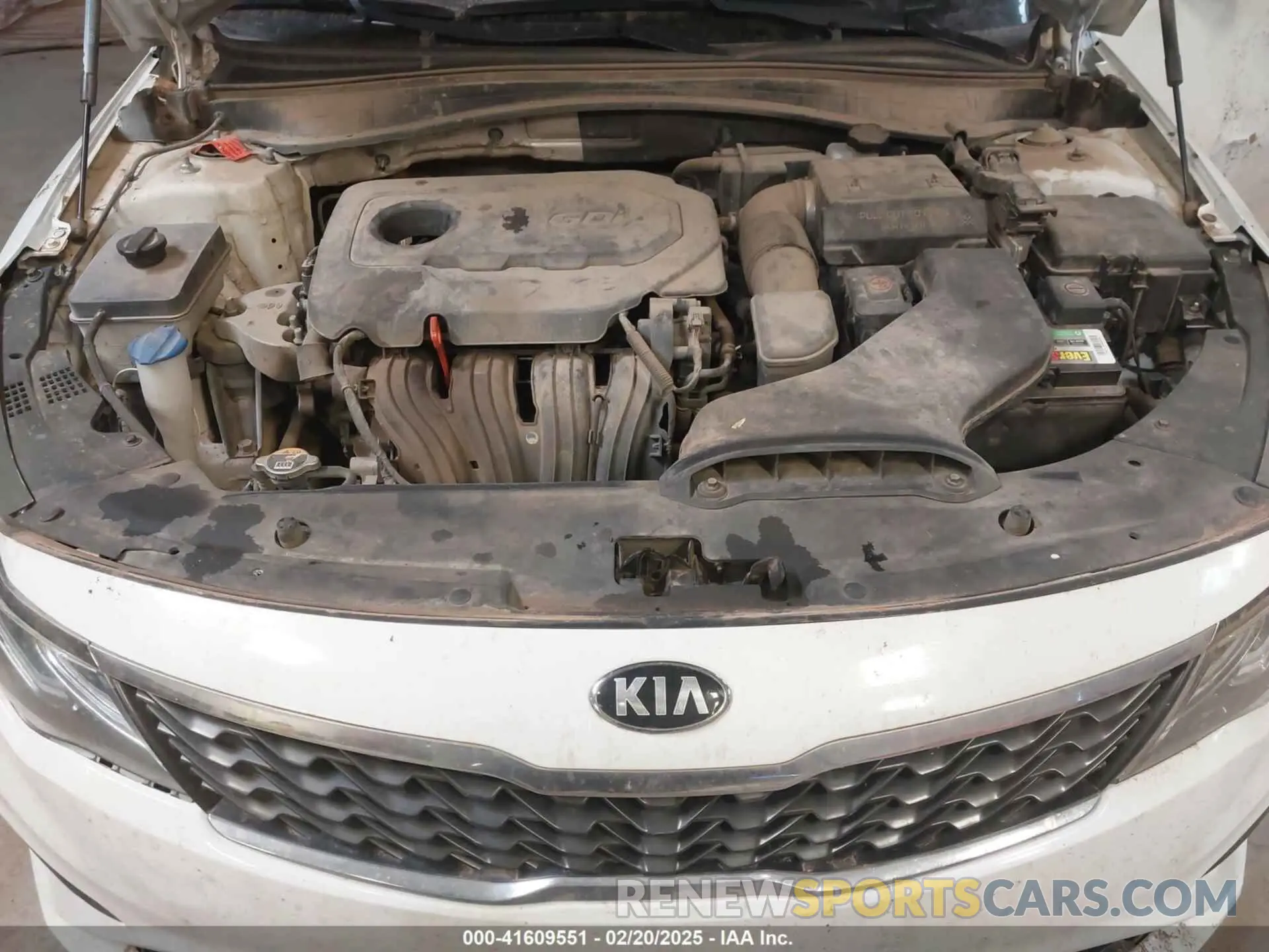 10 Photograph of a damaged car 5XXGT4L31LG399796 KIA OPTIMA 2020