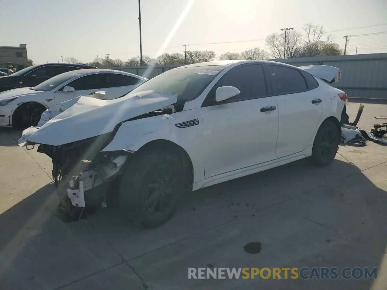 1 Photograph of a damaged car 5XXGT4L31LG410182 KIA OPTIMA 2020