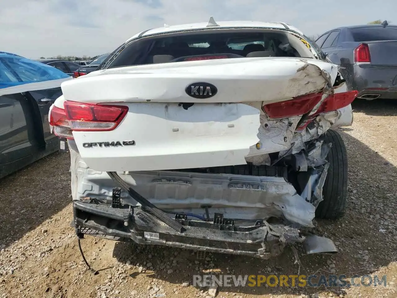 6 Photograph of a damaged car 5XXGT4L31LG410182 KIA OPTIMA 2020