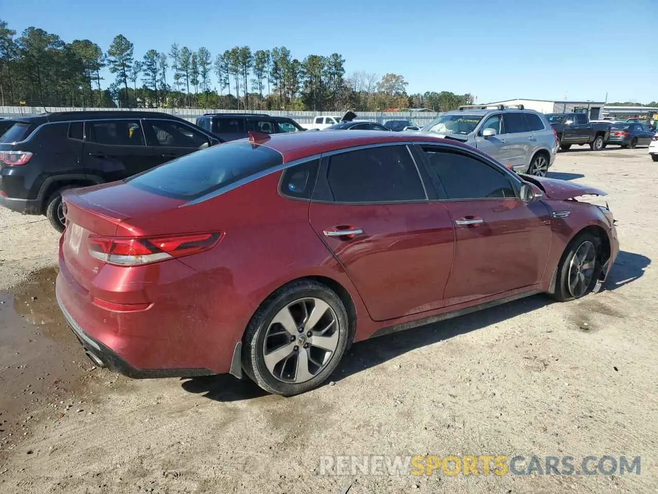 3 Photograph of a damaged car 5XXGT4L31LG413938 KIA OPTIMA 2020