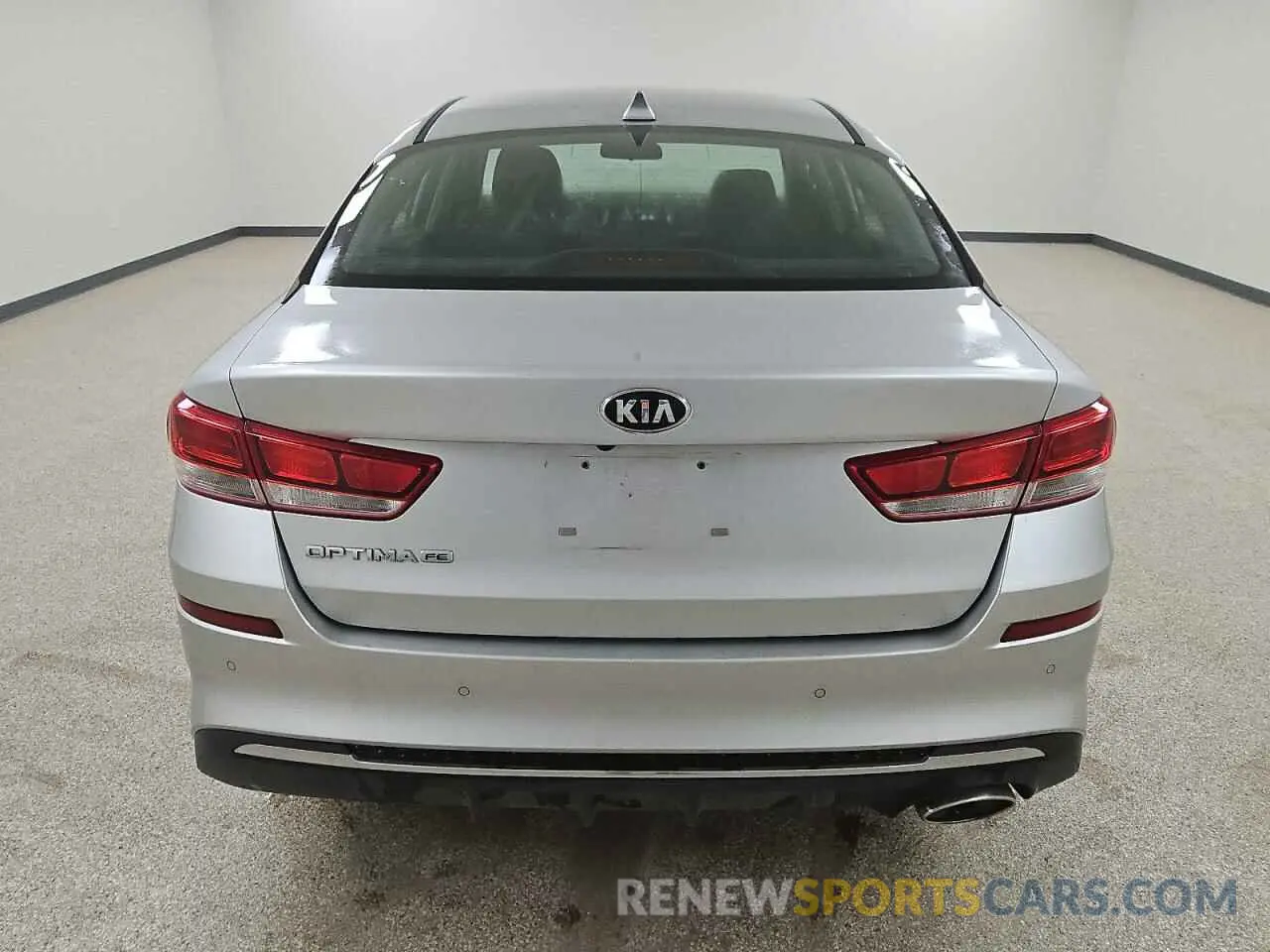 6 Photograph of a damaged car 5XXGT4L31LG425149 KIA OPTIMA 2020