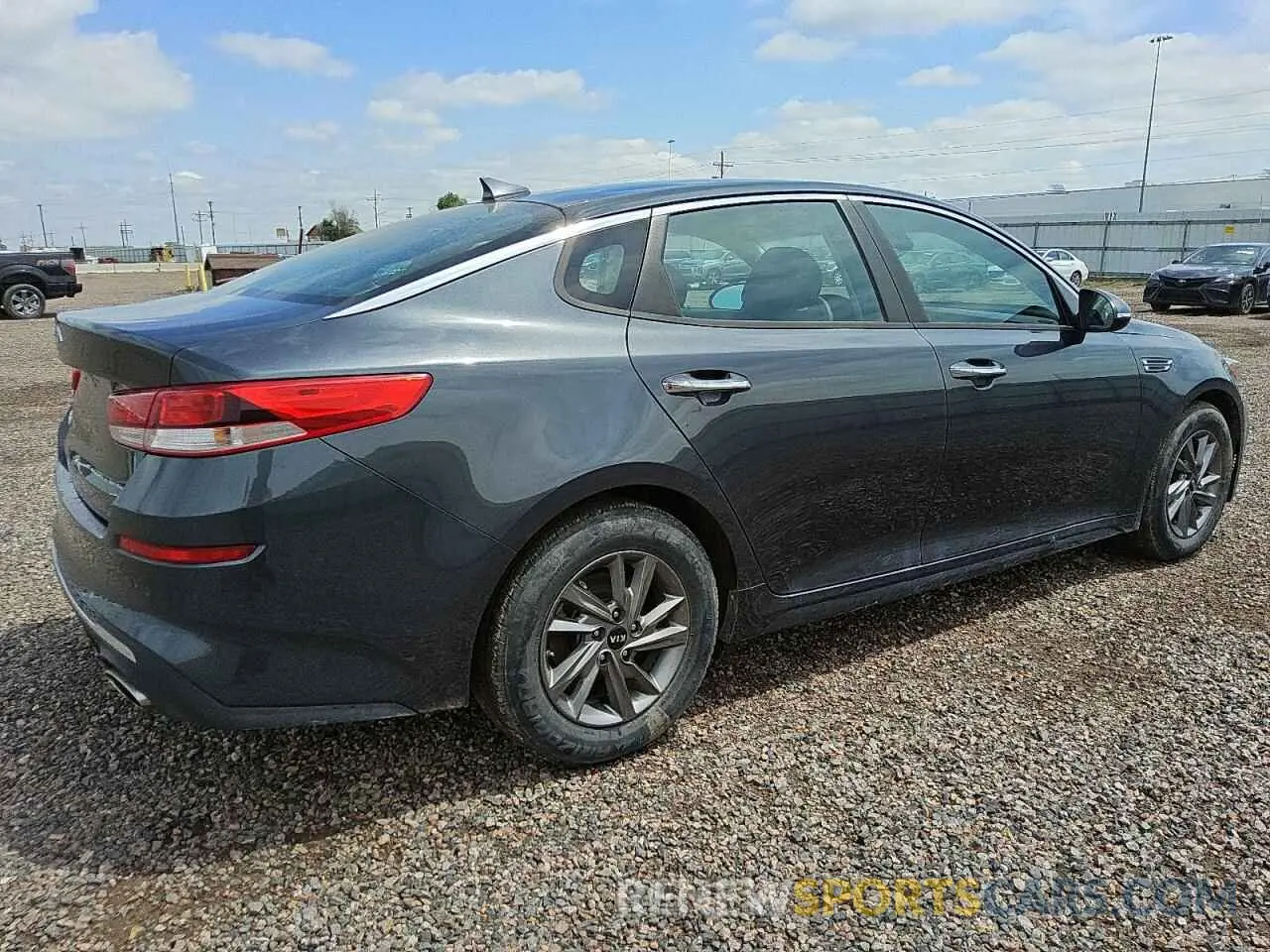 3 Photograph of a damaged car 5XXGT4L31LG437740 KIA OPTIMA 2020