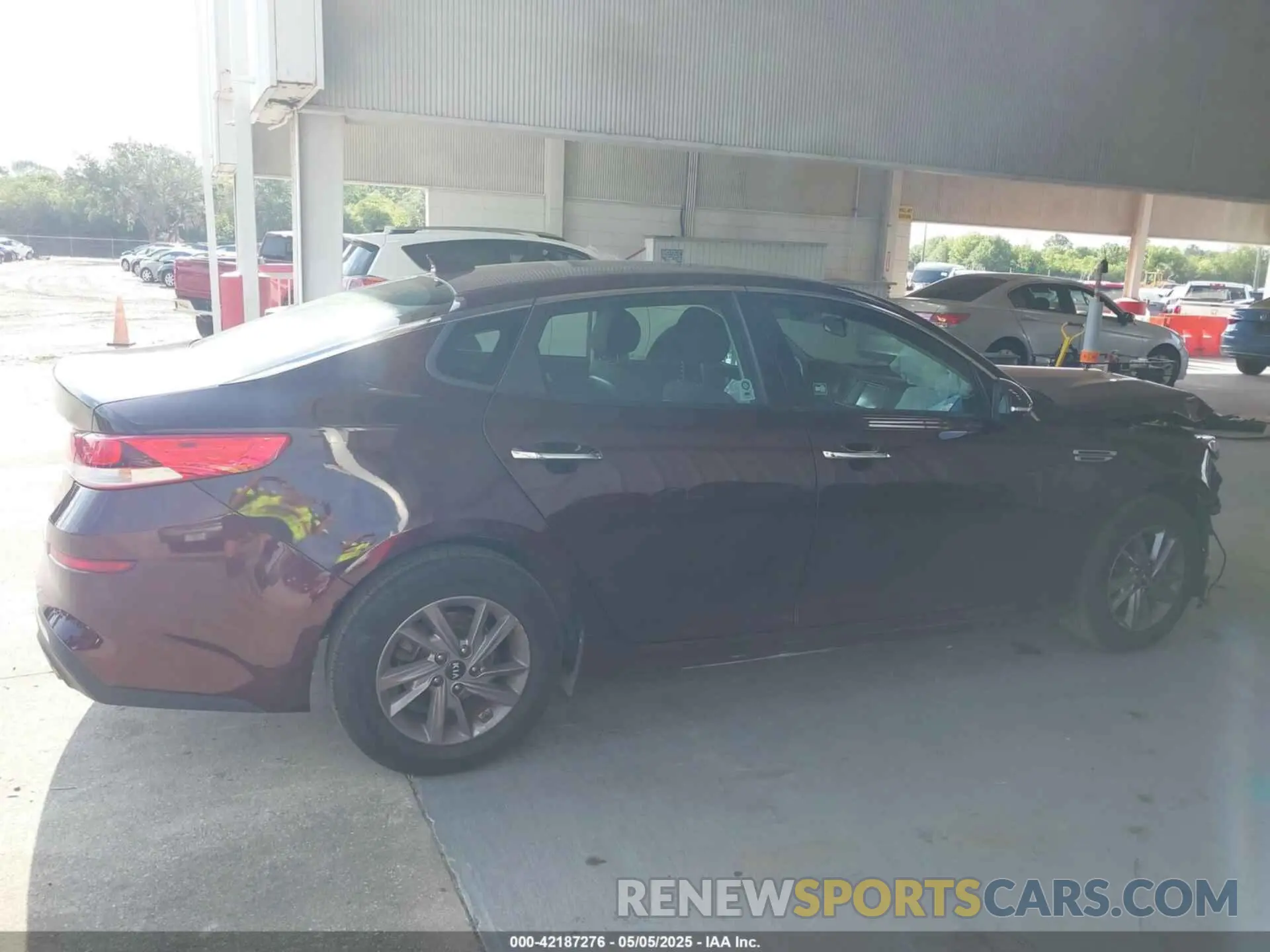14 Photograph of a damaged car 5XXGT4L31LG444834 KIA OPTIMA 2020