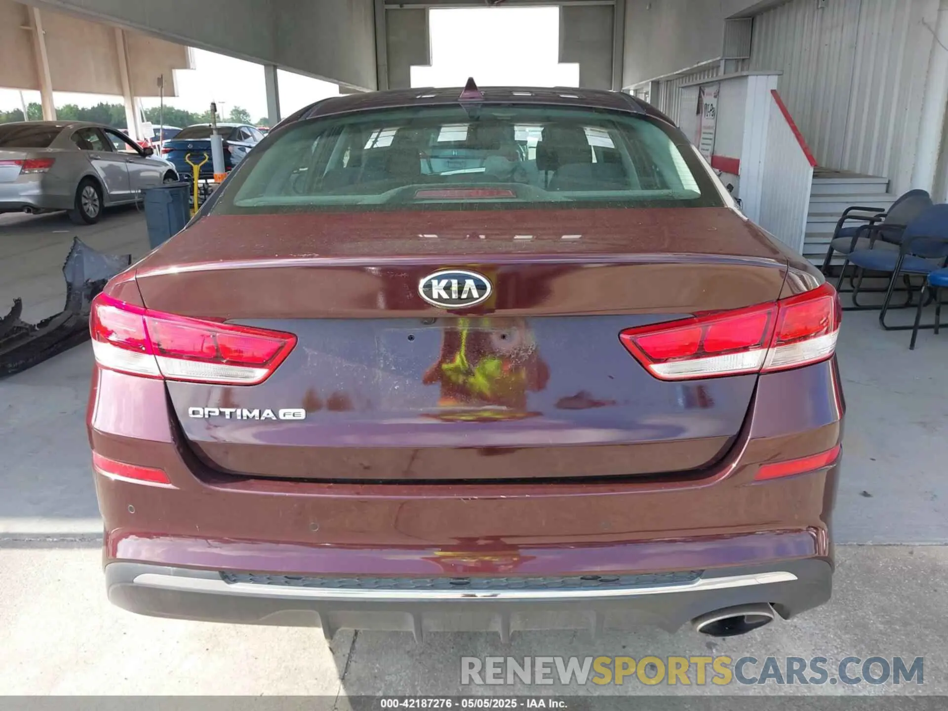 17 Photograph of a damaged car 5XXGT4L31LG444834 KIA OPTIMA 2020