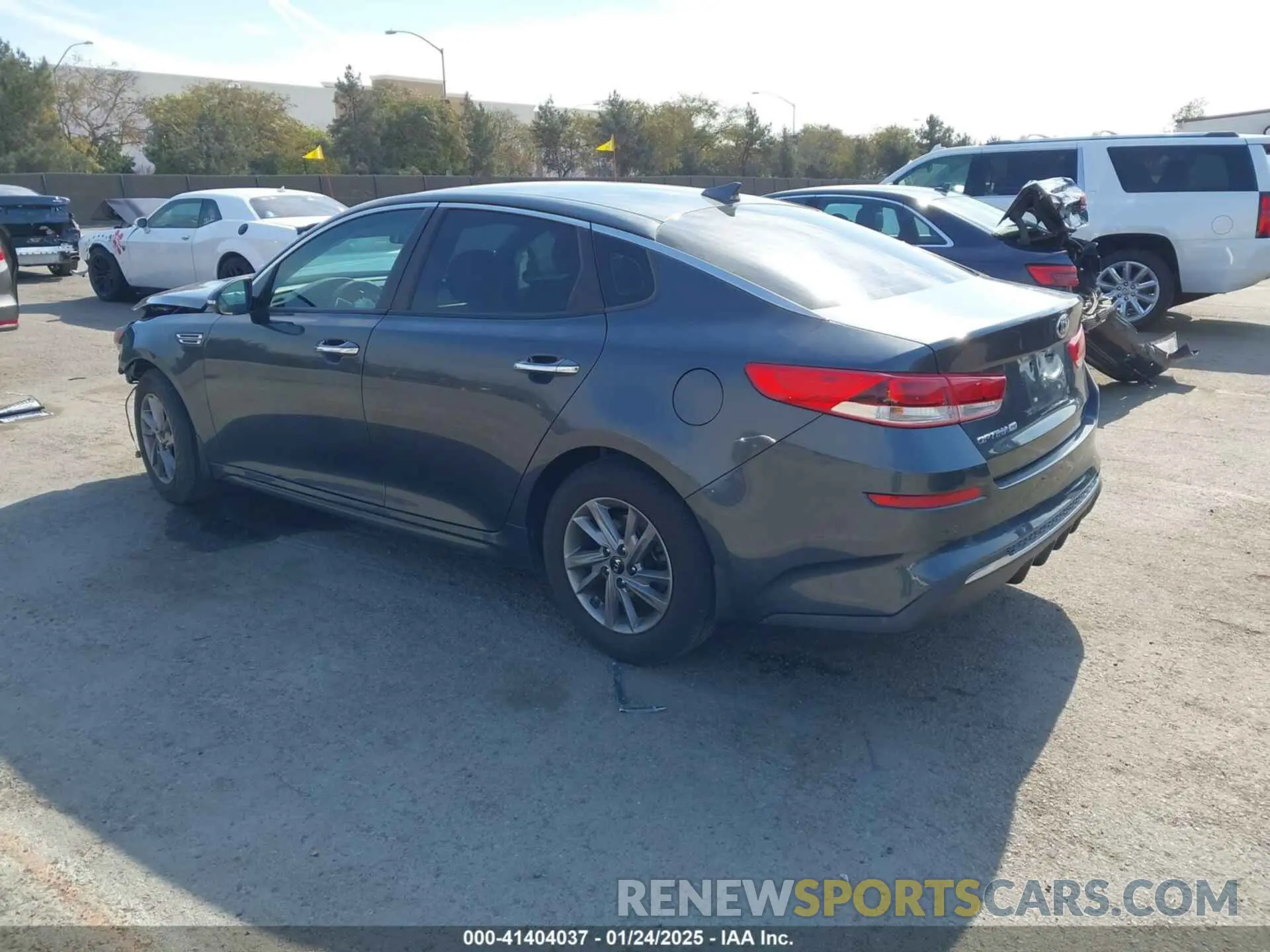 3 Photograph of a damaged car 5XXGT4L31LG447331 KIA OPTIMA 2020