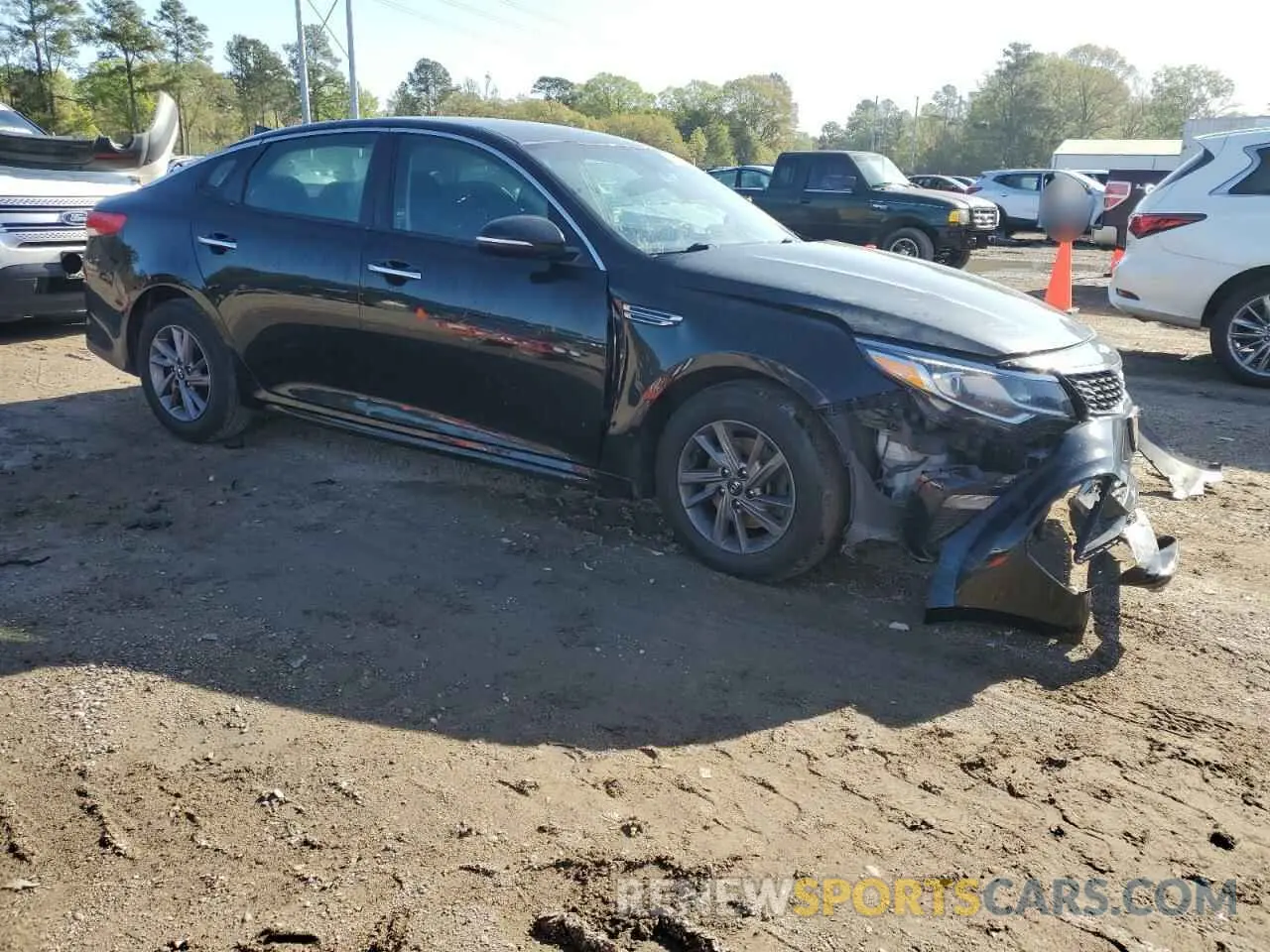 4 Photograph of a damaged car 5XXGT4L32LG391223 KIA OPTIMA 2020