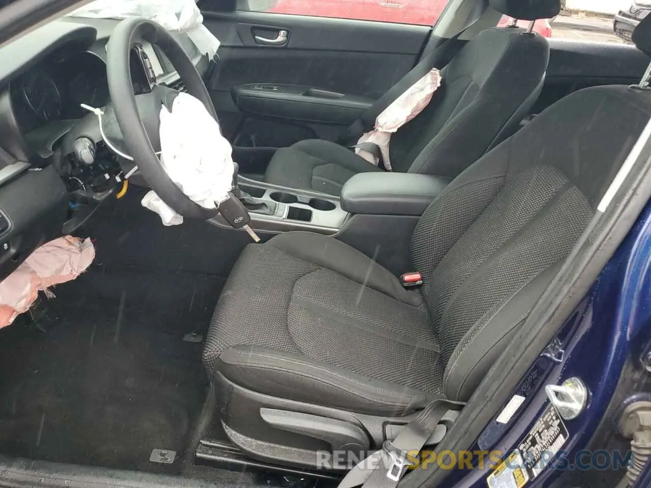 7 Photograph of a damaged car 5XXGT4L32LG391657 KIA OPTIMA 2020