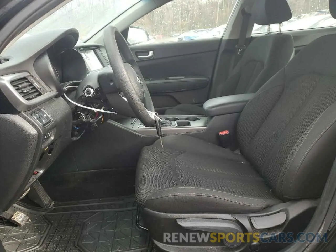 7 Photograph of a damaged car 5XXGT4L32LG400552 KIA OPTIMA 2020