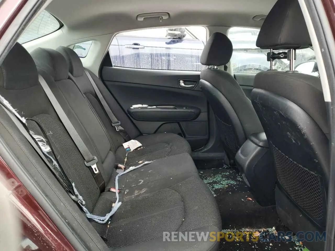 10 Photograph of a damaged car 5XXGT4L32LG406495 KIA OPTIMA 2020