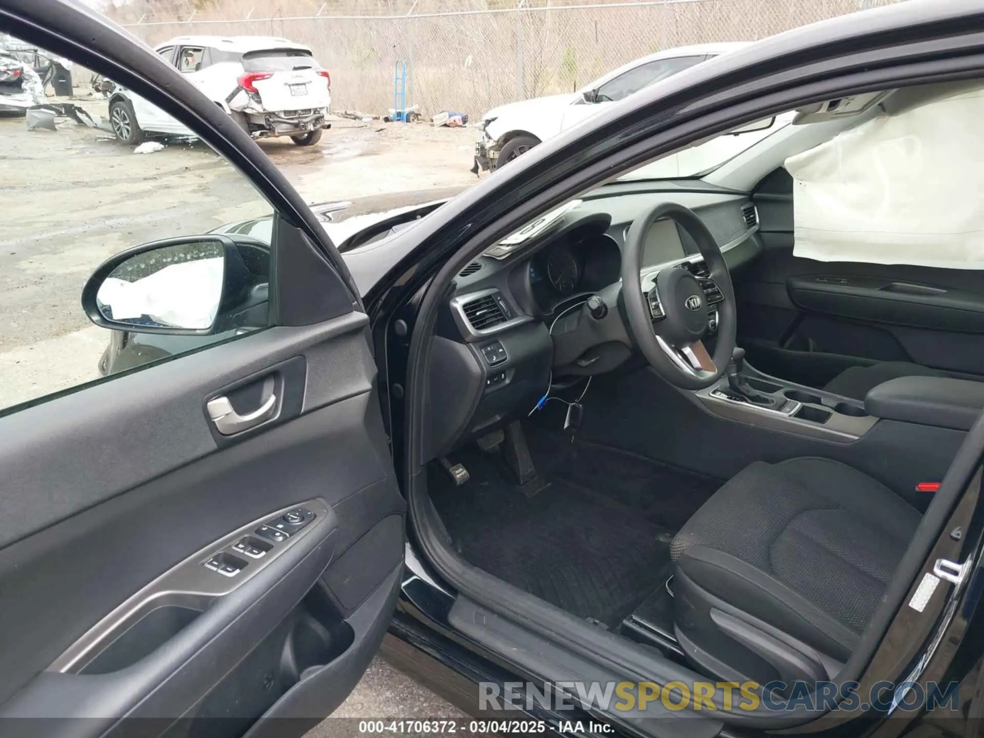5 Photograph of a damaged car 5XXGT4L32LG415746 KIA OPTIMA 2020