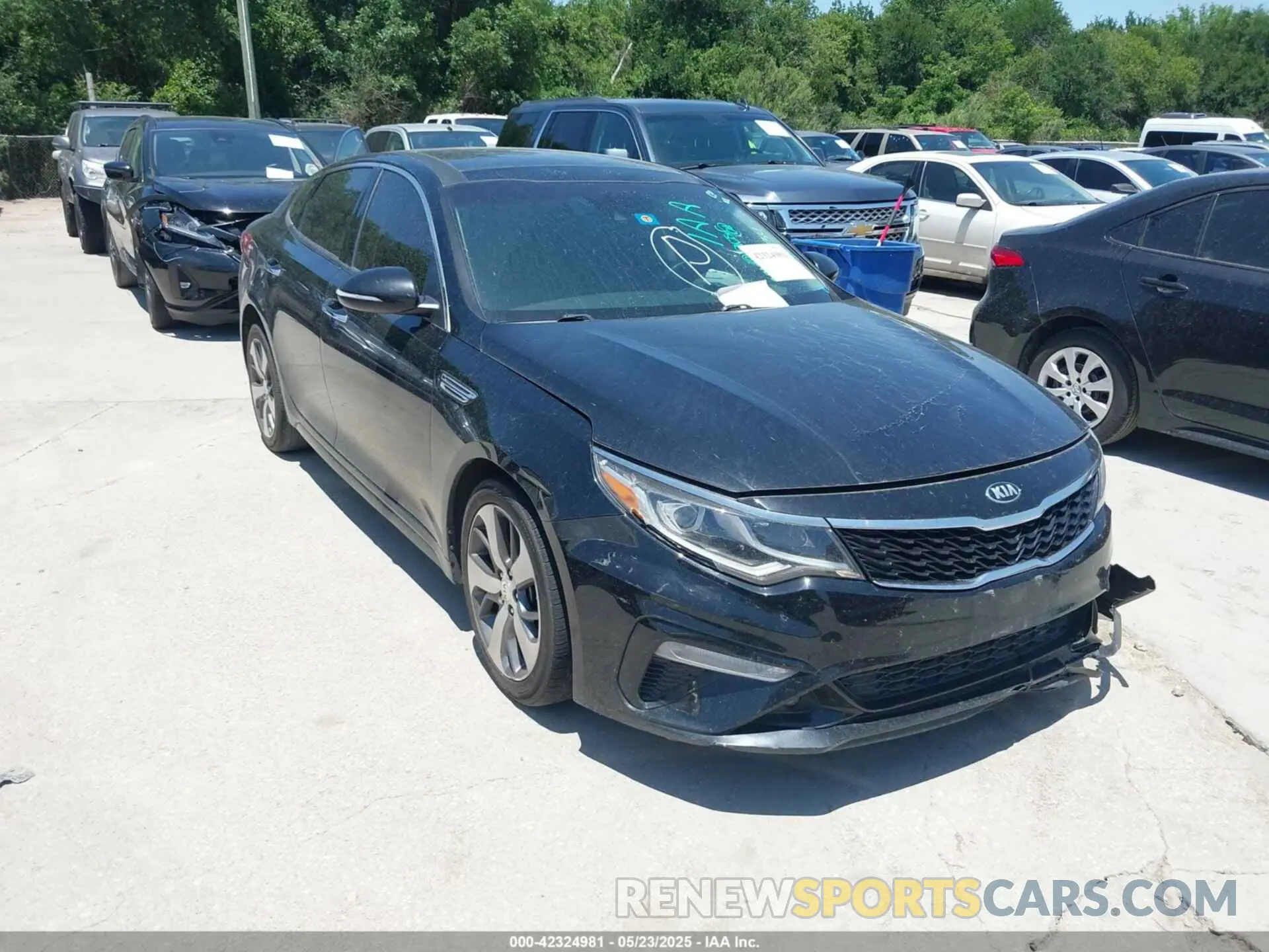 1 Photograph of a damaged car 5XXGT4L32LG417934 KIA OPTIMA 2020