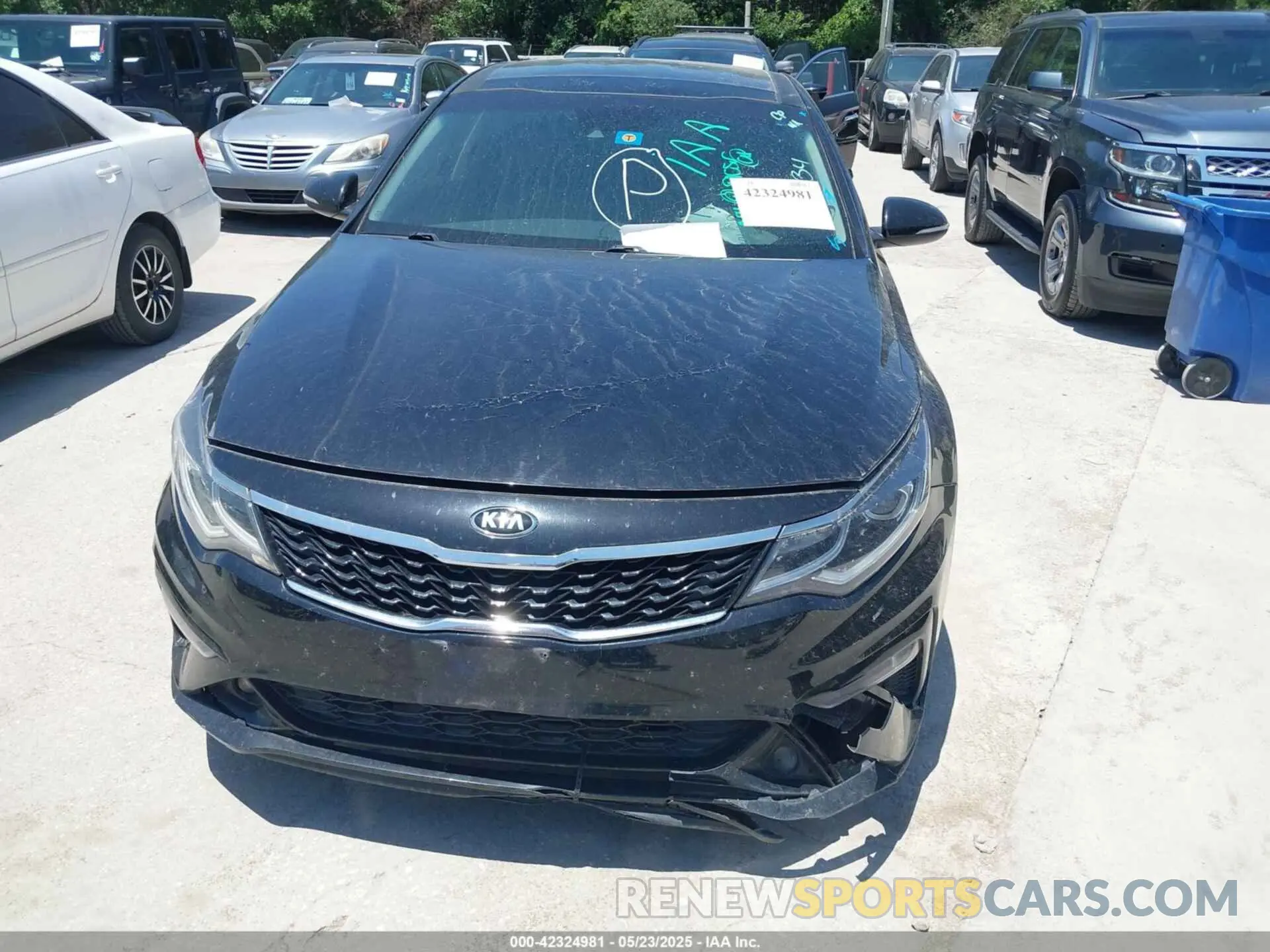 11 Photograph of a damaged car 5XXGT4L32LG417934 KIA OPTIMA 2020