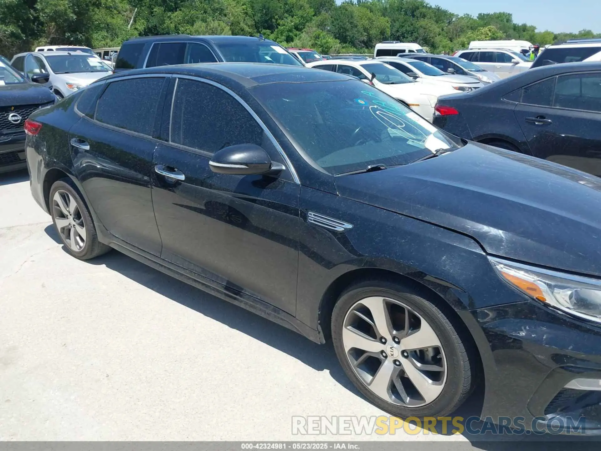 12 Photograph of a damaged car 5XXGT4L32LG417934 KIA OPTIMA 2020