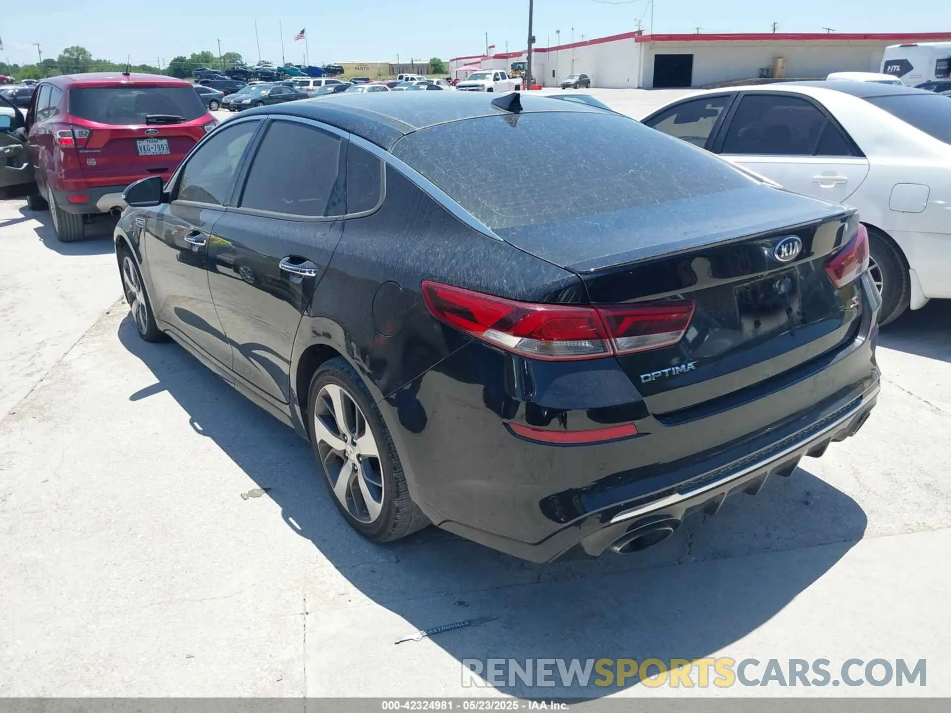 3 Photograph of a damaged car 5XXGT4L32LG417934 KIA OPTIMA 2020