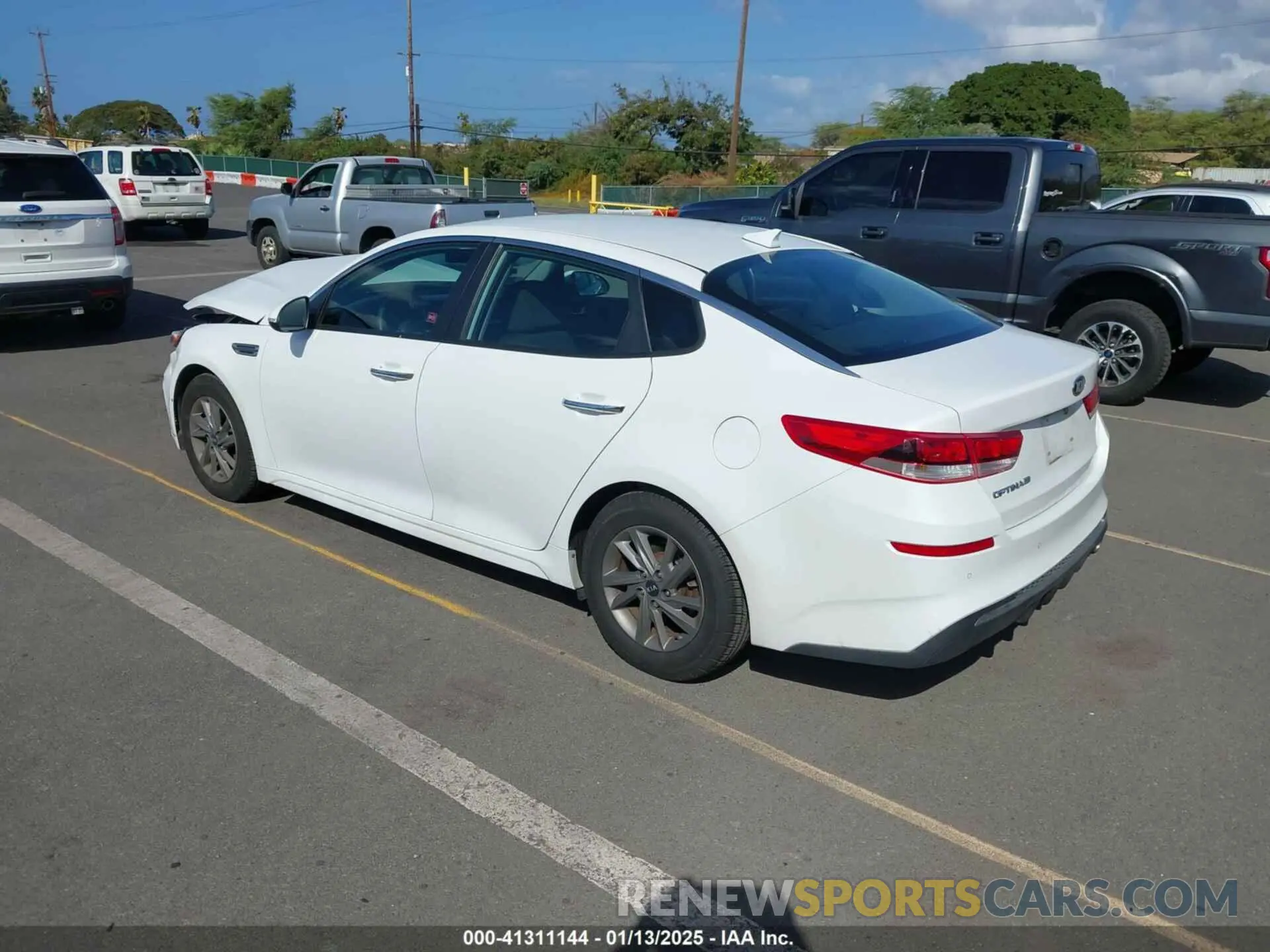 3 Photograph of a damaged car 5XXGT4L32LG419764 KIA OPTIMA 2020