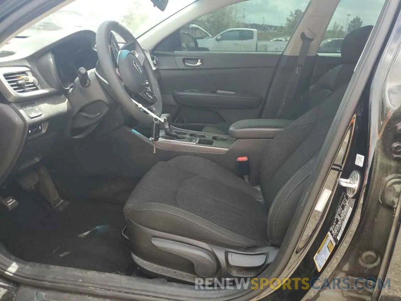 7 Photograph of a damaged car 5XXGT4L32LG420977 KIA OPTIMA 2020