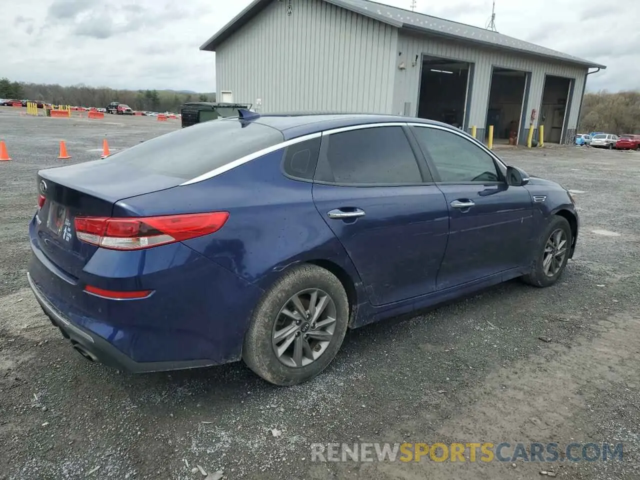 3 Photograph of a damaged car 5XXGT4L32LG421708 KIA OPTIMA 2020