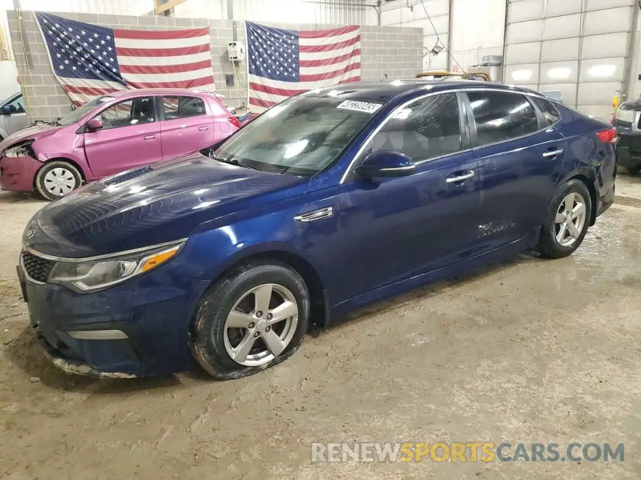 1 Photograph of a damaged car 5XXGT4L32LG421823 KIA OPTIMA 2020