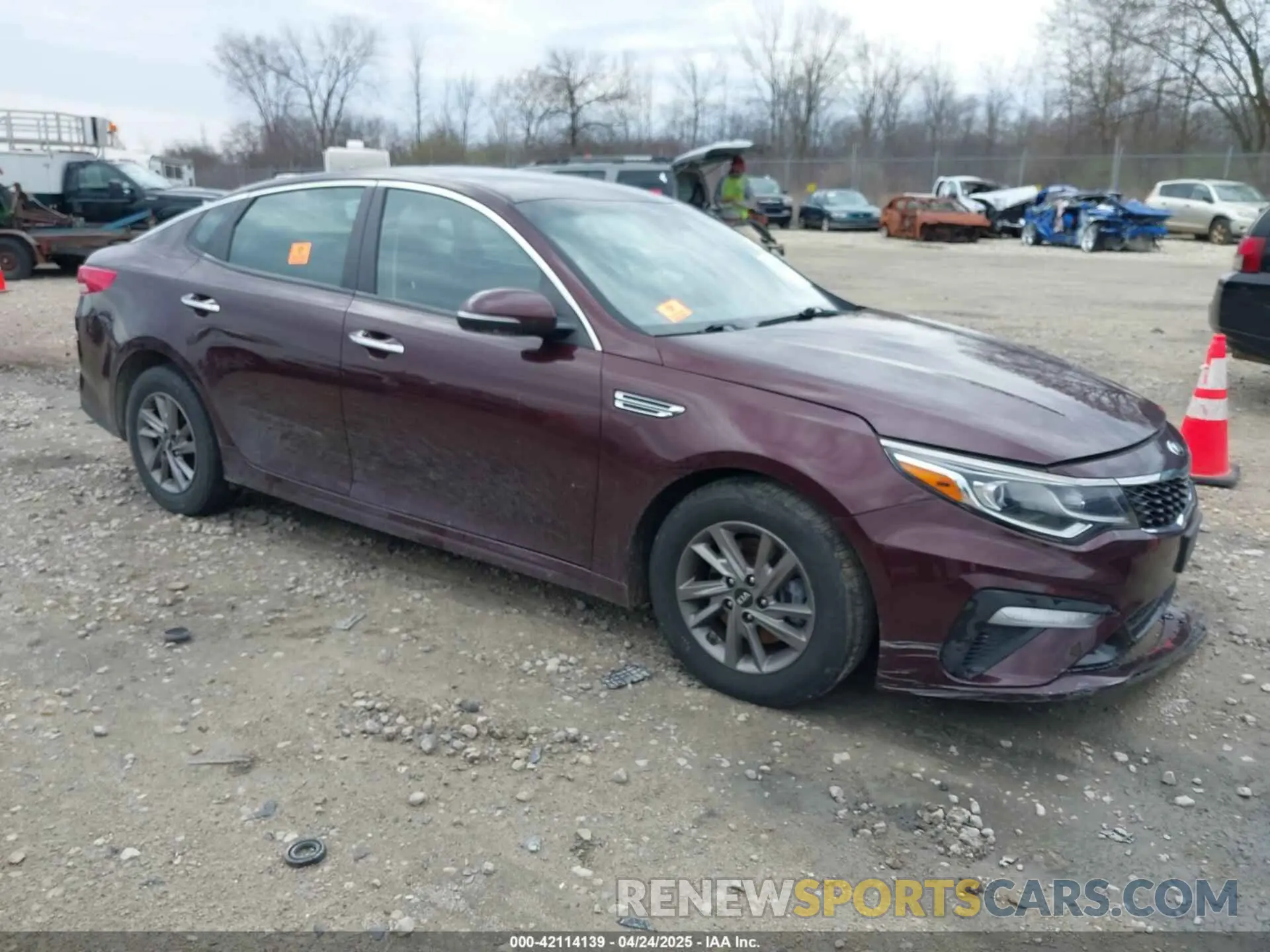 1 Photograph of a damaged car 5XXGT4L32LG423586 KIA OPTIMA 2020