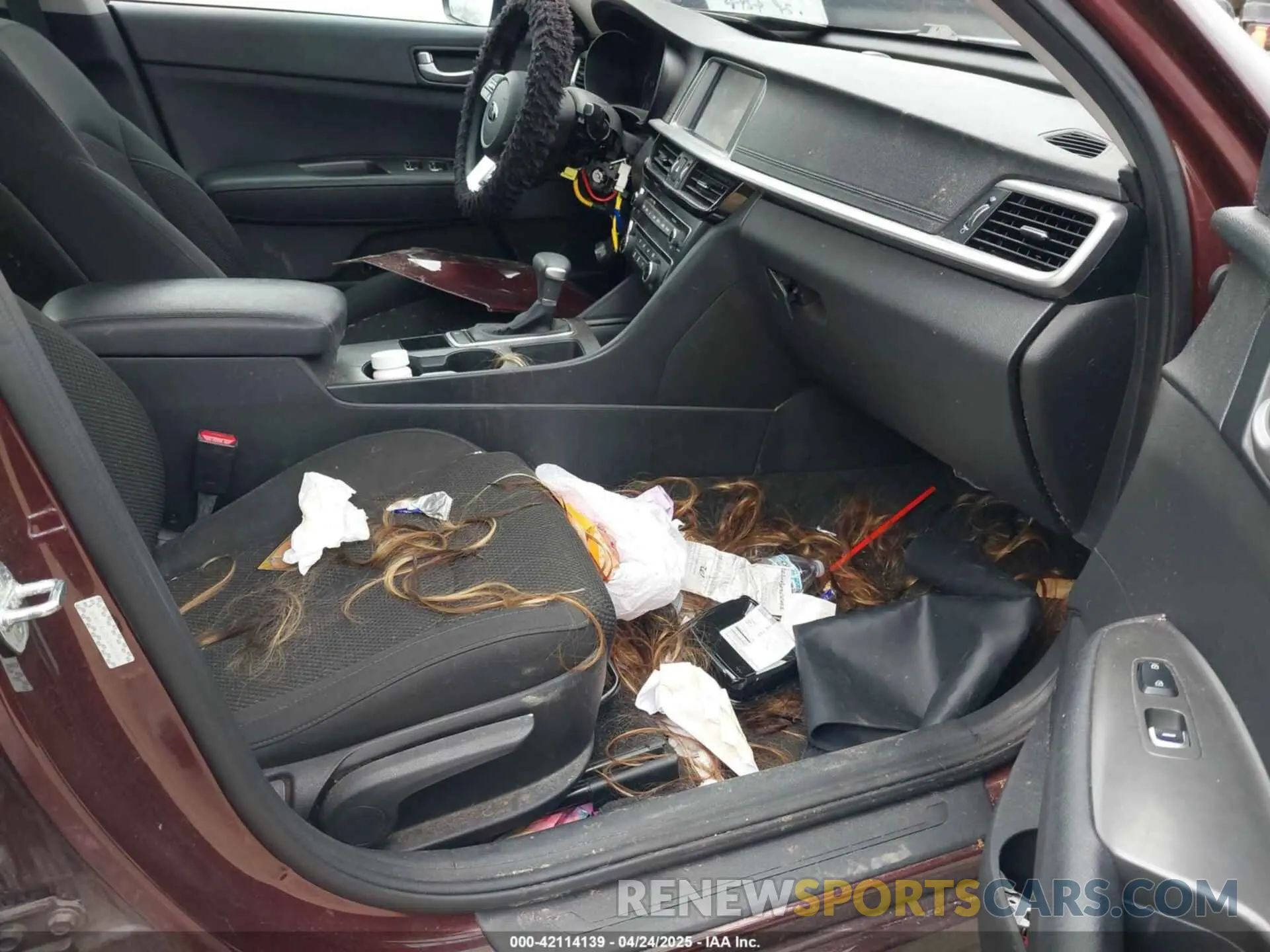 5 Photograph of a damaged car 5XXGT4L32LG423586 KIA OPTIMA 2020