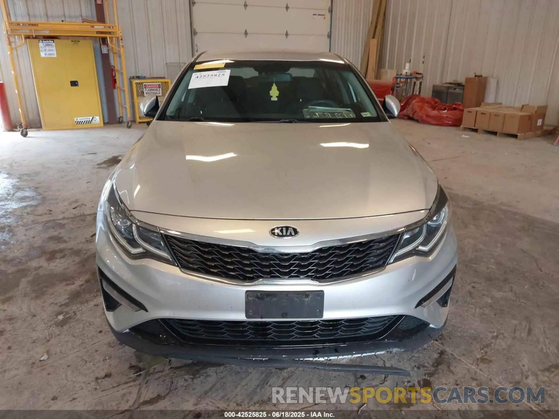 12 Photograph of a damaged car 5XXGT4L32LG424821 KIA OPTIMA 2020