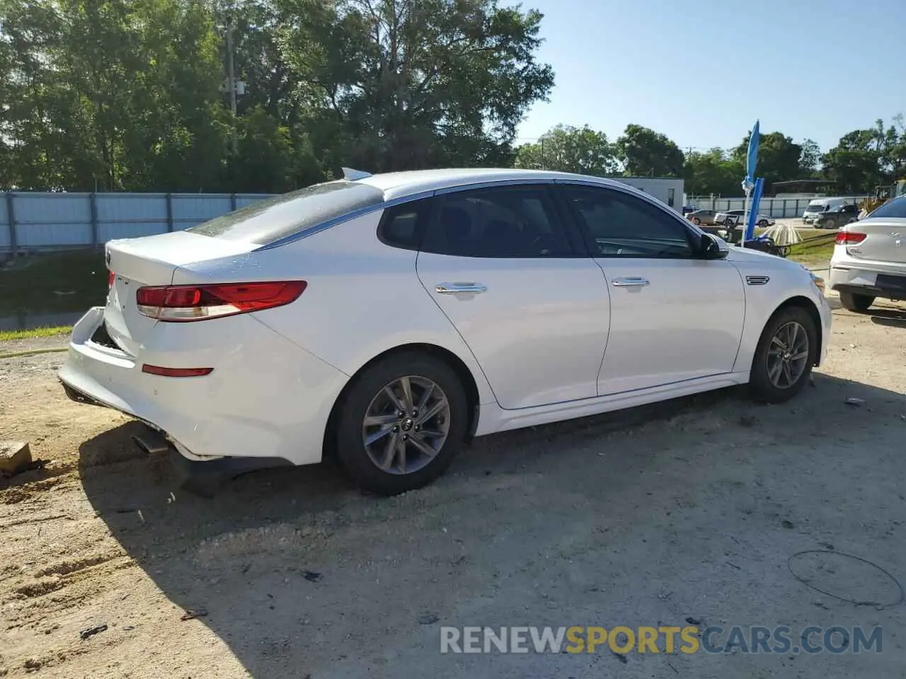 3 Photograph of a damaged car 5XXGT4L32LG425080 KIA OPTIMA 2020